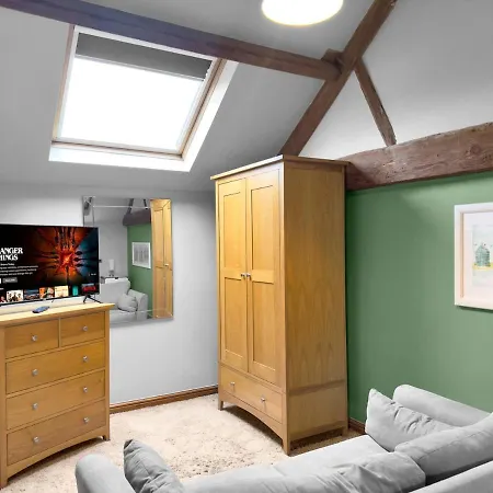 Large Countryside Retreat - Sleeps 10 - 2 Hot Tubs Casa de Férias Easingwold
